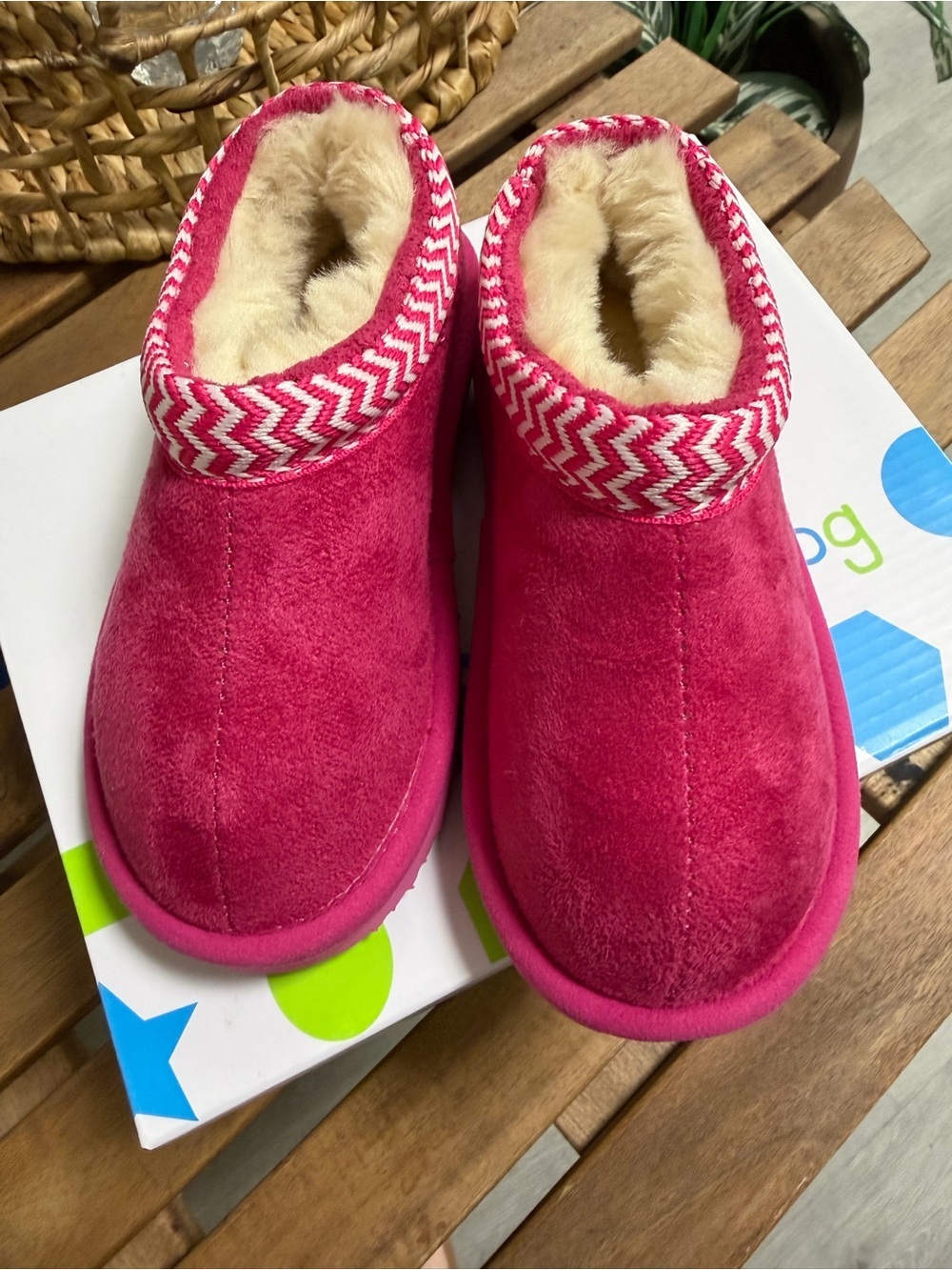 greendog Bright Pink Sherpa Cuff Slip-On Slipper